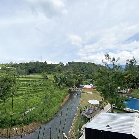 Shine River Ciwidey Buitenkant foto