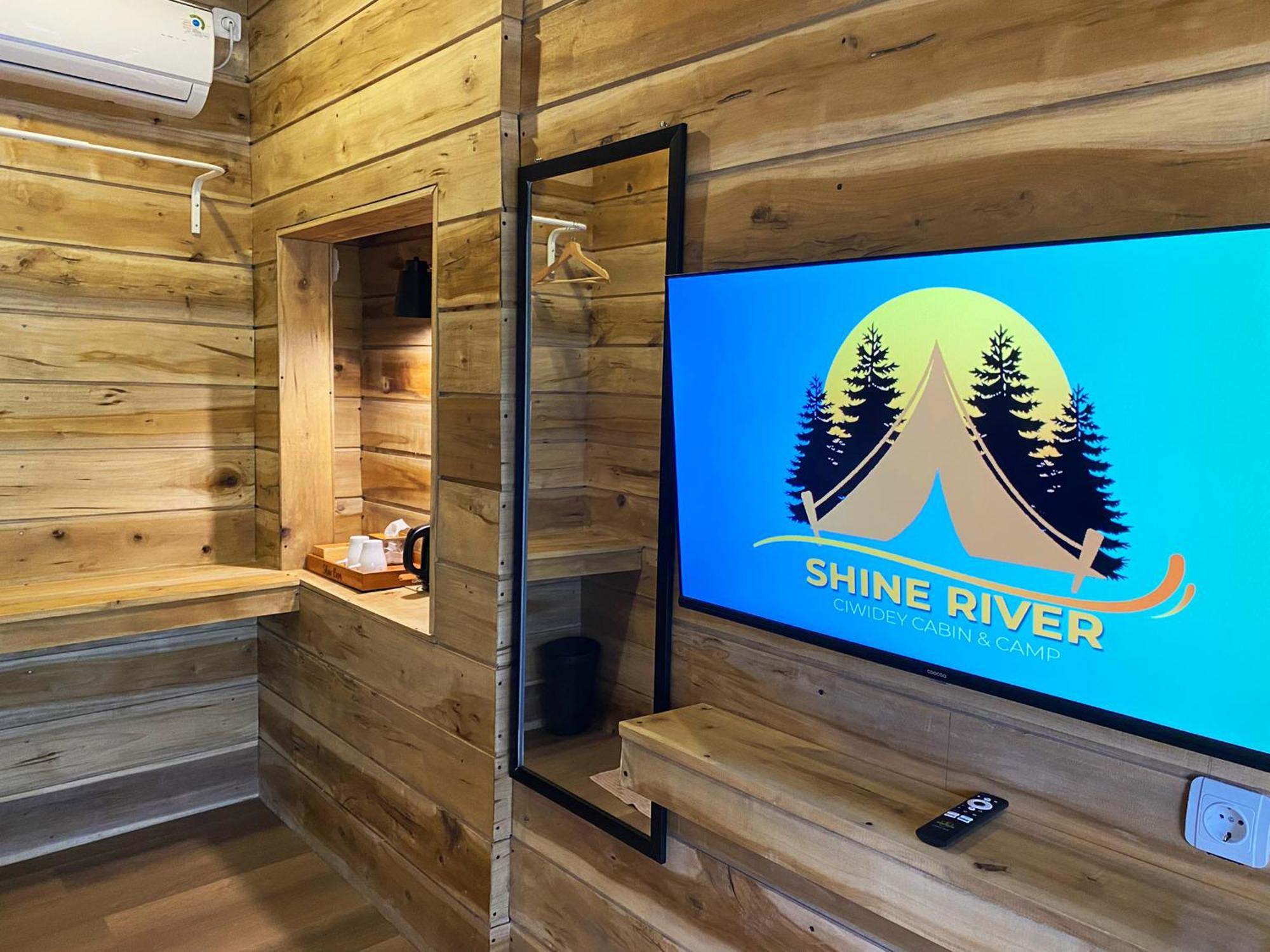 Shine River Ciwidey Buitenkant foto