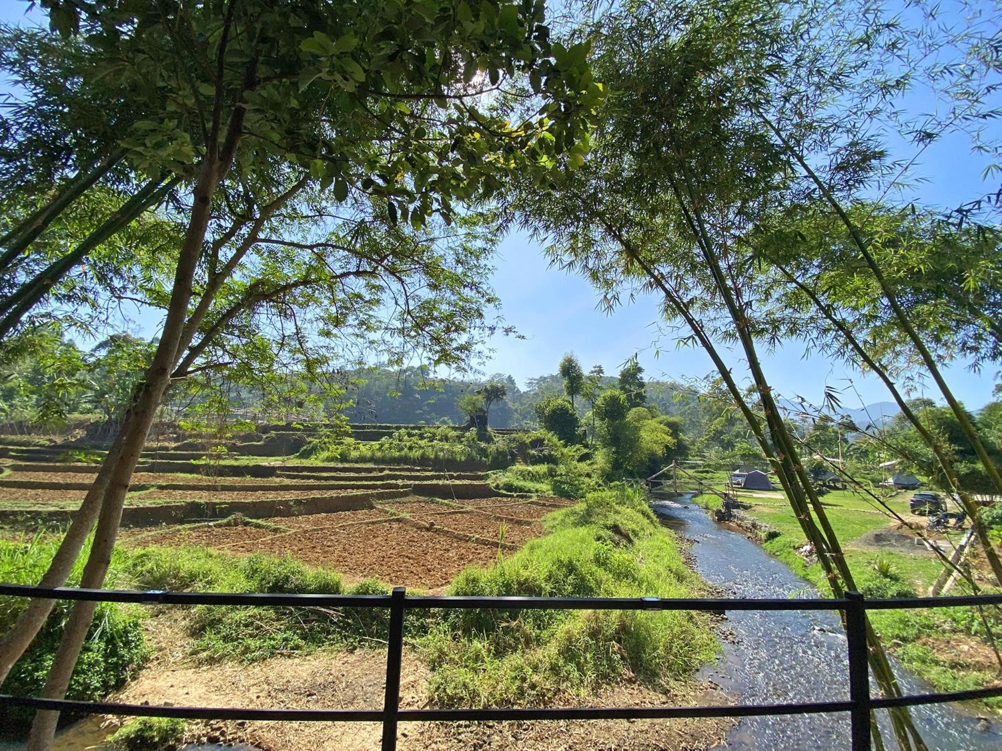Shine River Ciwidey Buitenkant foto